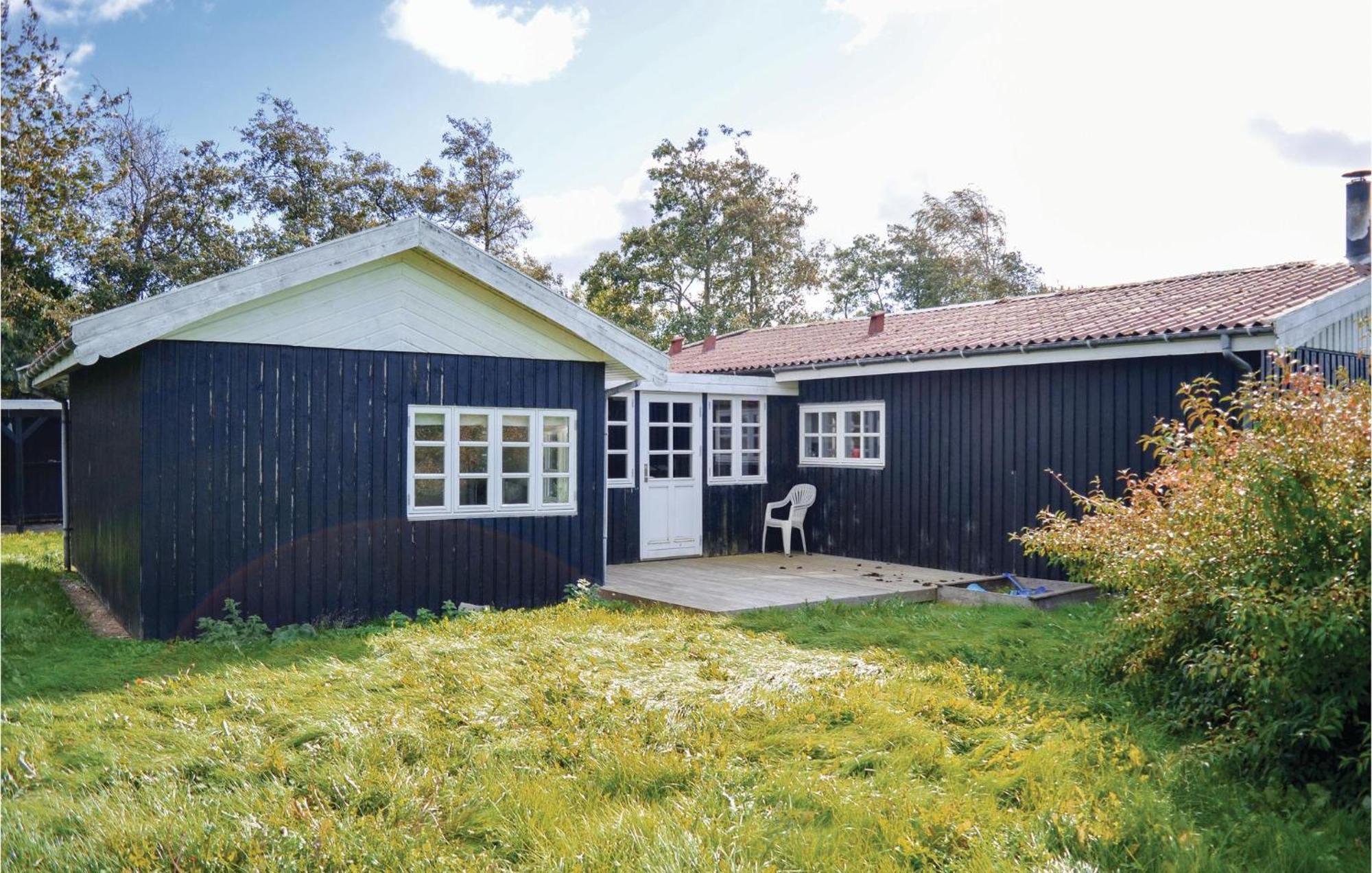 Nice Home In Knebel With Kitchen ภายนอก รูปภาพ